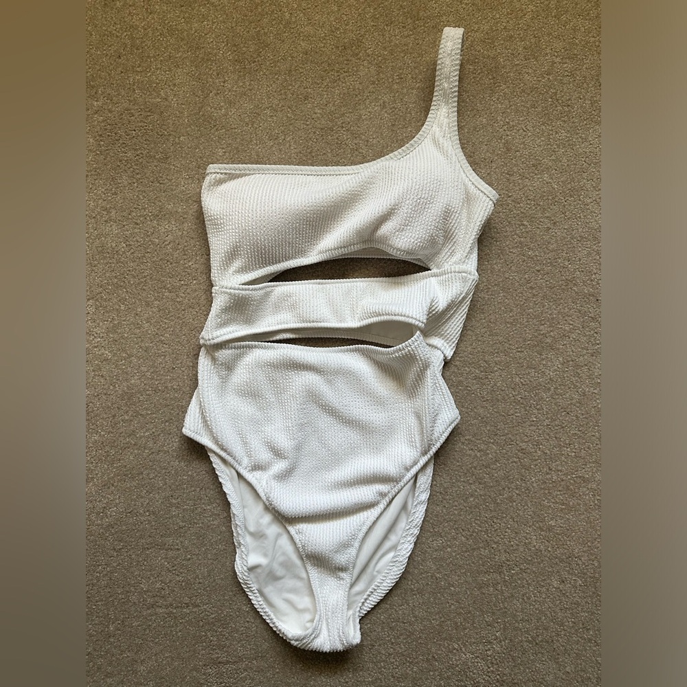 Aerie White Crinkle Cutout One Shoulder One Piece Swimsuit-Large Long